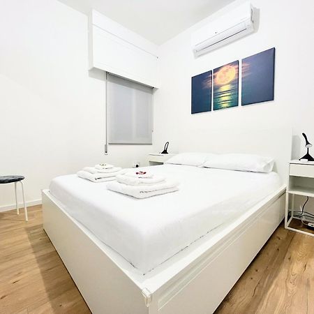 Modern Apartment Near Mckenzie Beach Larnaca Exterior foto