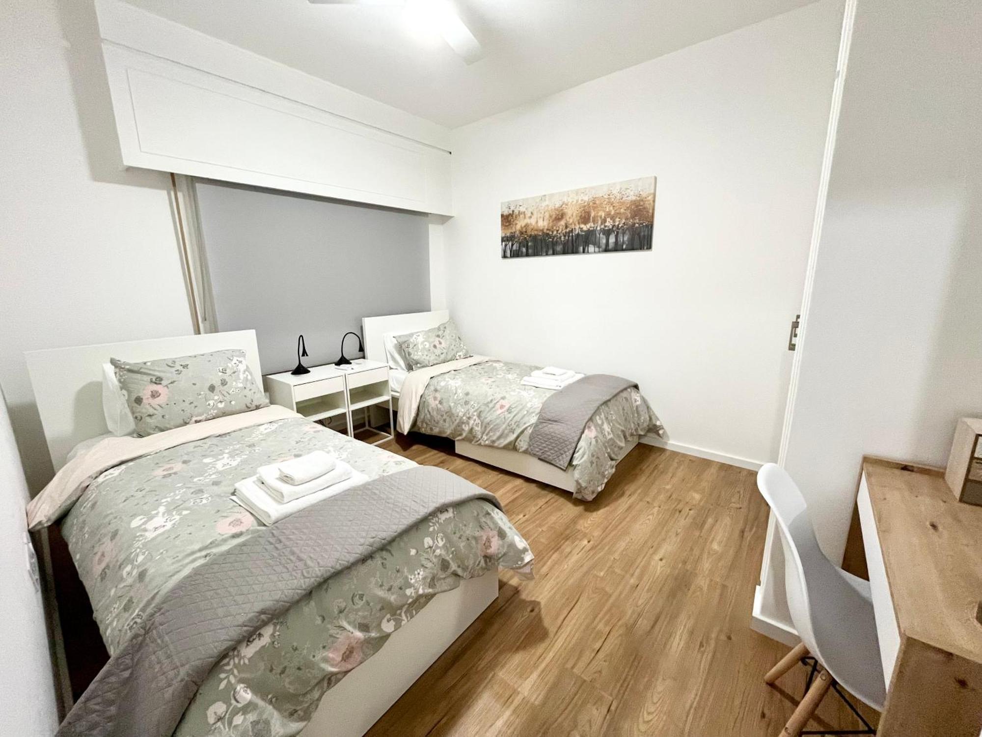Modern Apartment Near Mckenzie Beach Larnaca Exterior foto