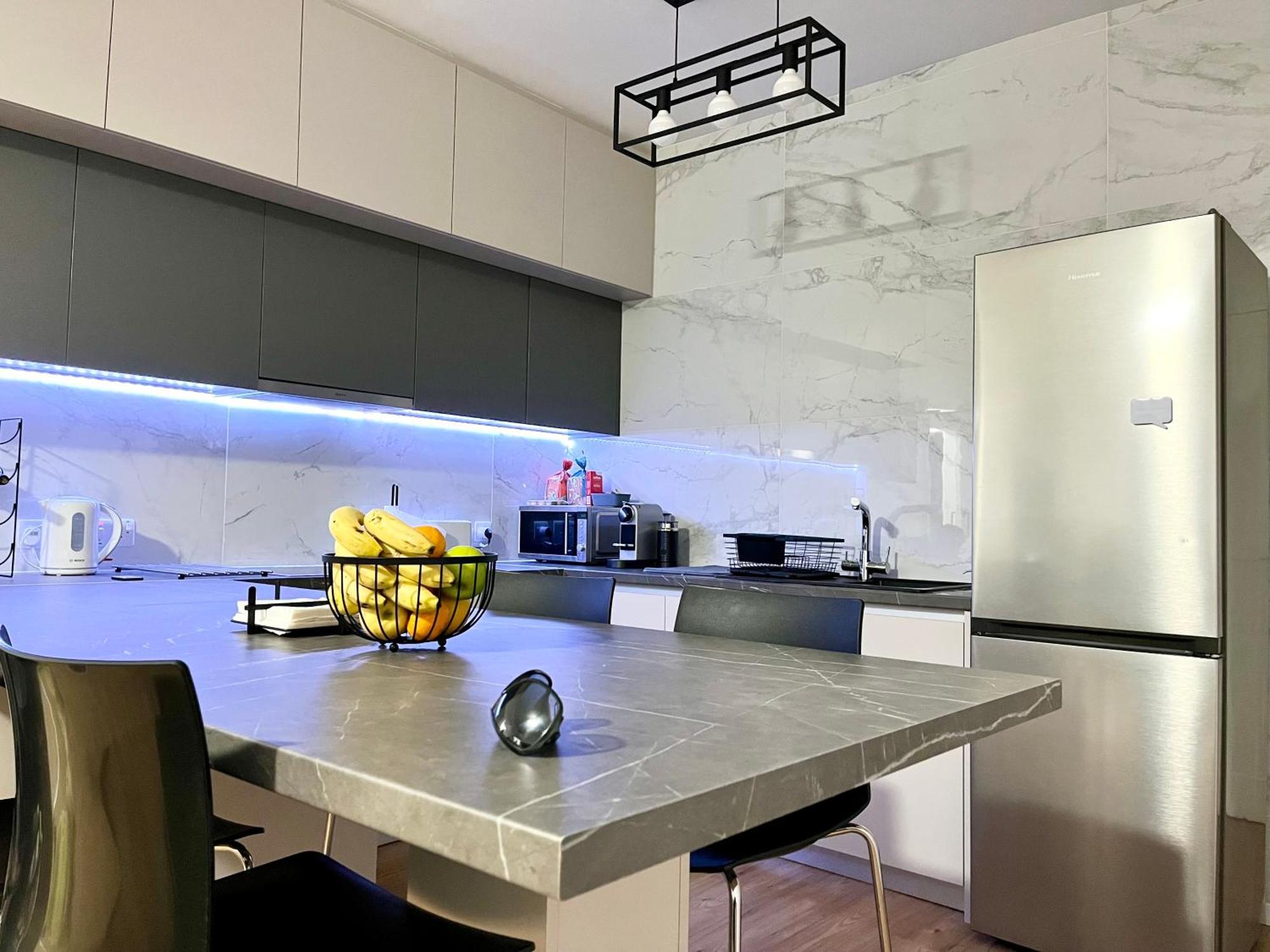 Modern Apartment Near Mckenzie Beach Larnaca Exterior foto
